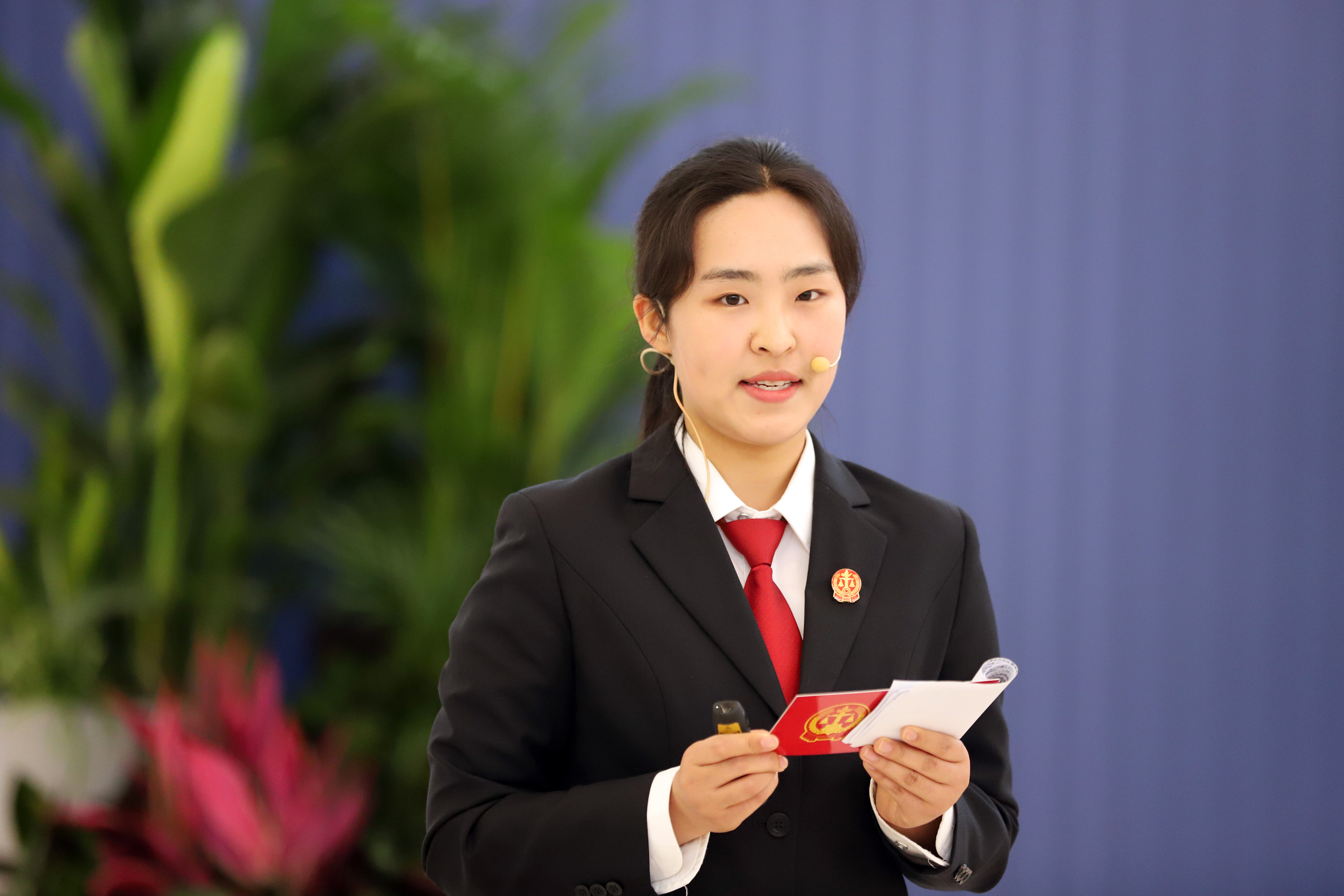 3天津法院“津法党员之声”宣讲队成员、天津市高级人民法院行政庭法官助理赵心畅同志宣讲.jpg