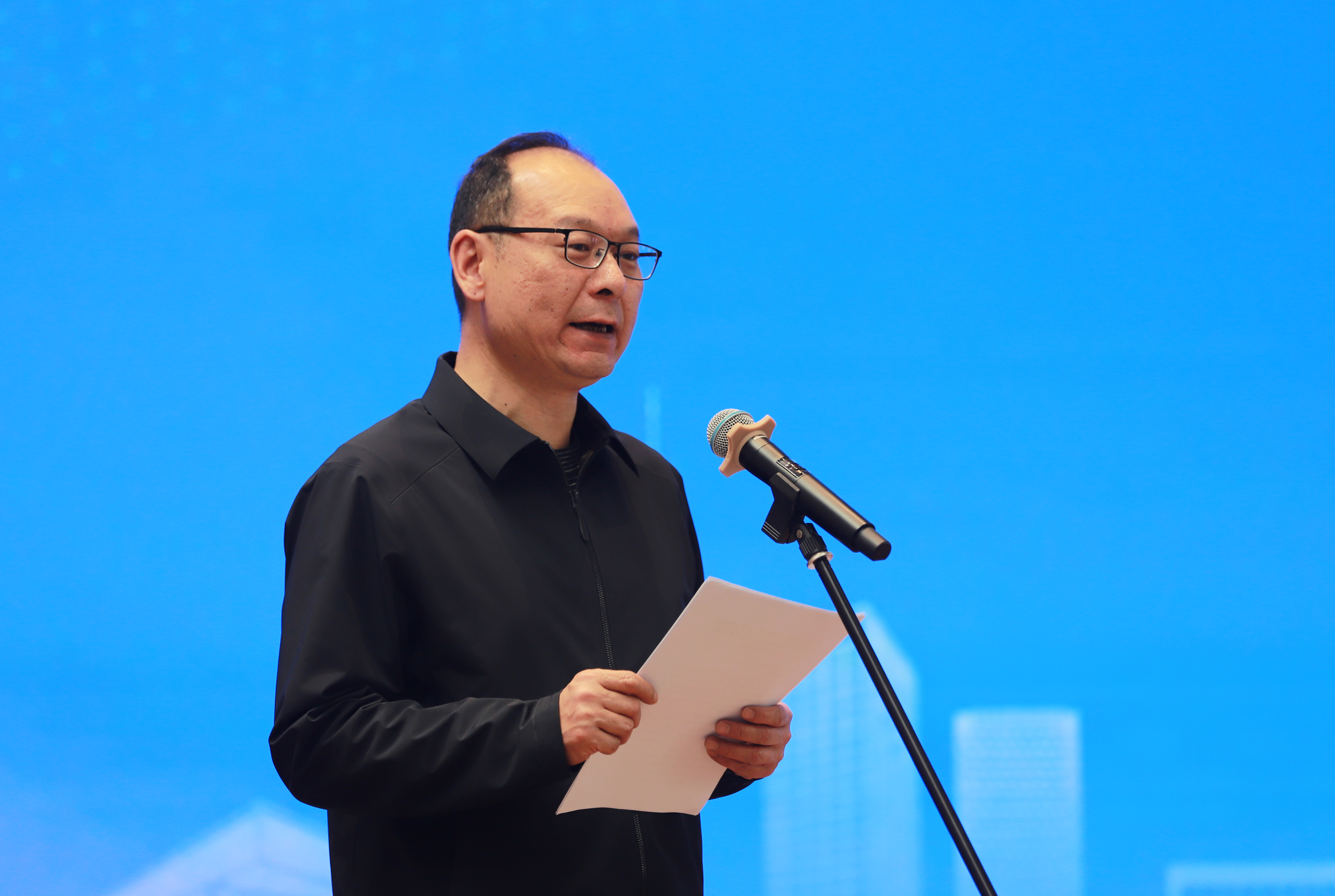 1.河西区总工会副主席徐刚.jpg